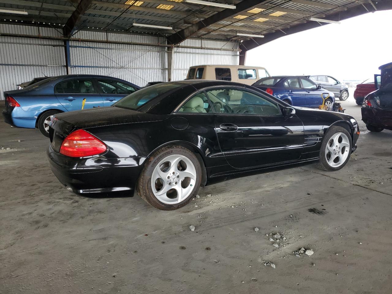 V (R230) V (R230)