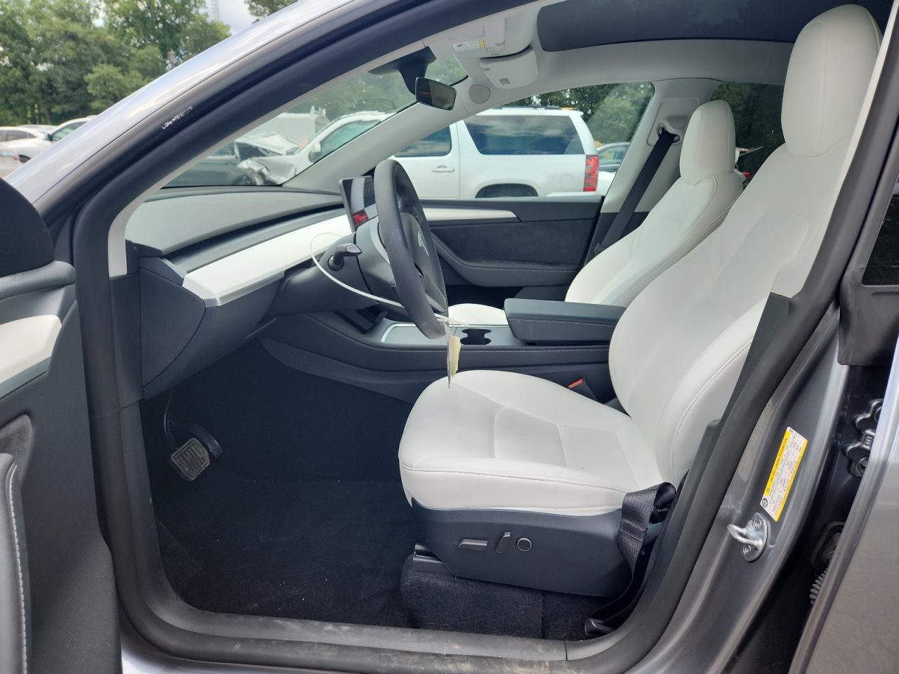 2025 Tesla Model Y VIN: 7SAYGDEE3SA359860 Lot: 67594215