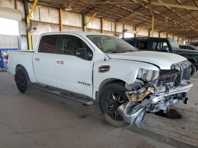  NISSAN TITAN 2017 Белы