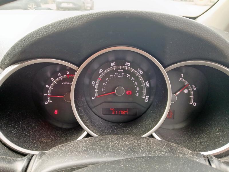 2015 KIA VENGA 3