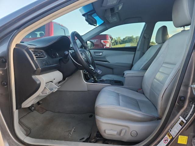 Sedans TOYOTA CAMRY 2017 Szary