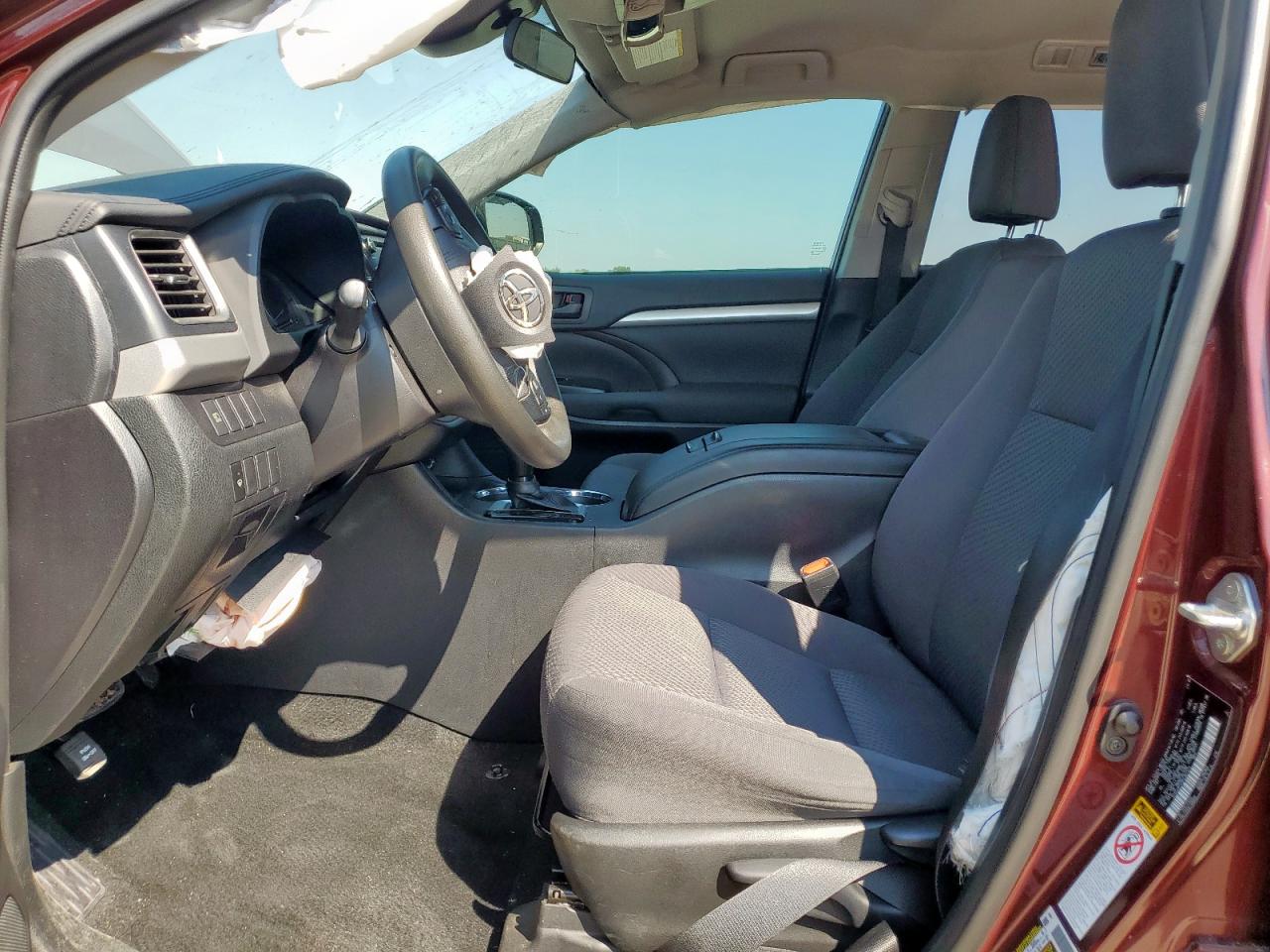 2019 Toyota Highlander Le VIN: 5TDZZRFH1KS367374 Lot: 70173895