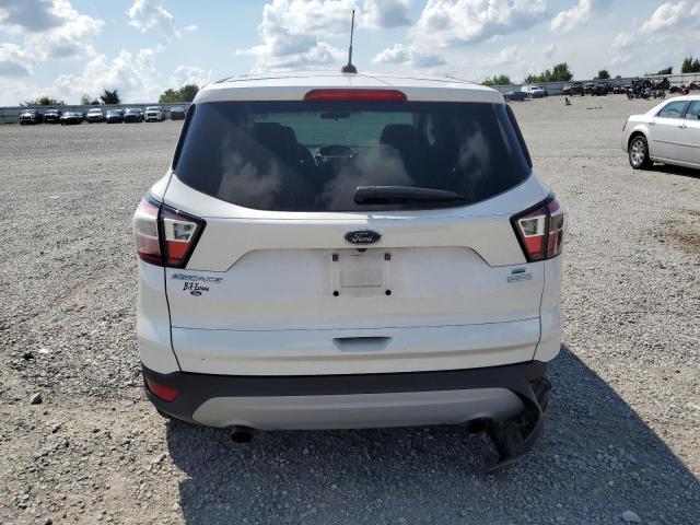 Паркетники FORD ESCAPE 2017 Белы