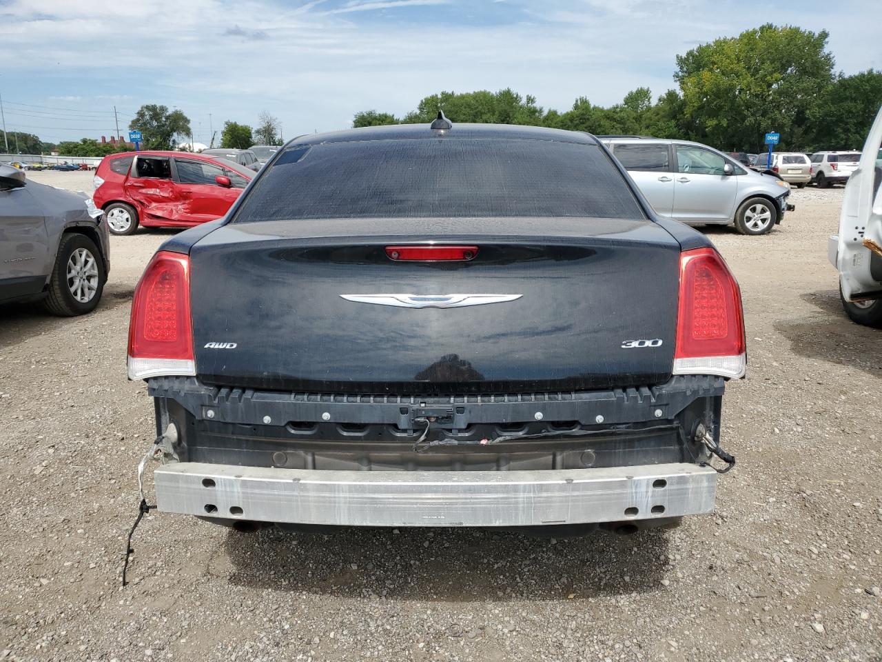 2015 Chrysler 300 Limited VIN: 2C3CCARG6FH757231 Lot: 69957435