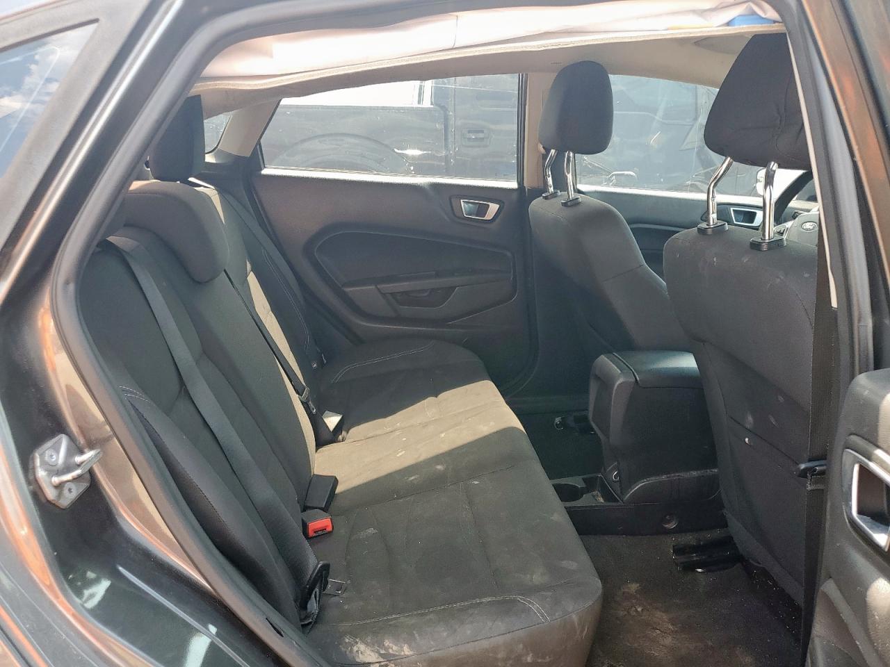 3FADP4BJ3GM174619 2016 Ford Fiesta Se