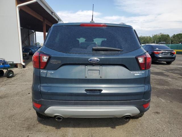  FORD ESCAPE 2019 Granatowy