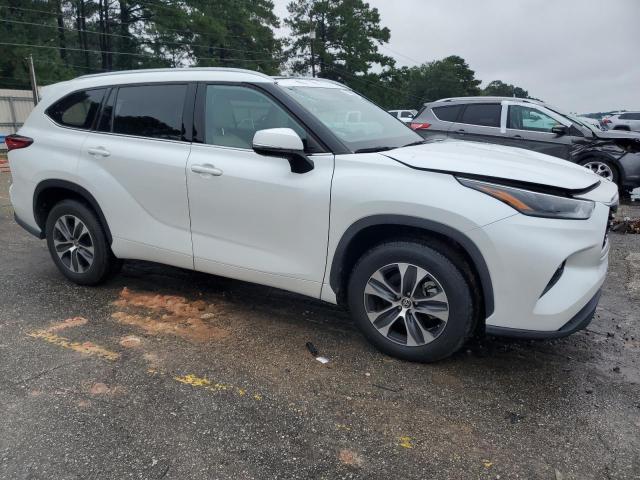  TOYOTA HIGHLANDER 2022 Белы