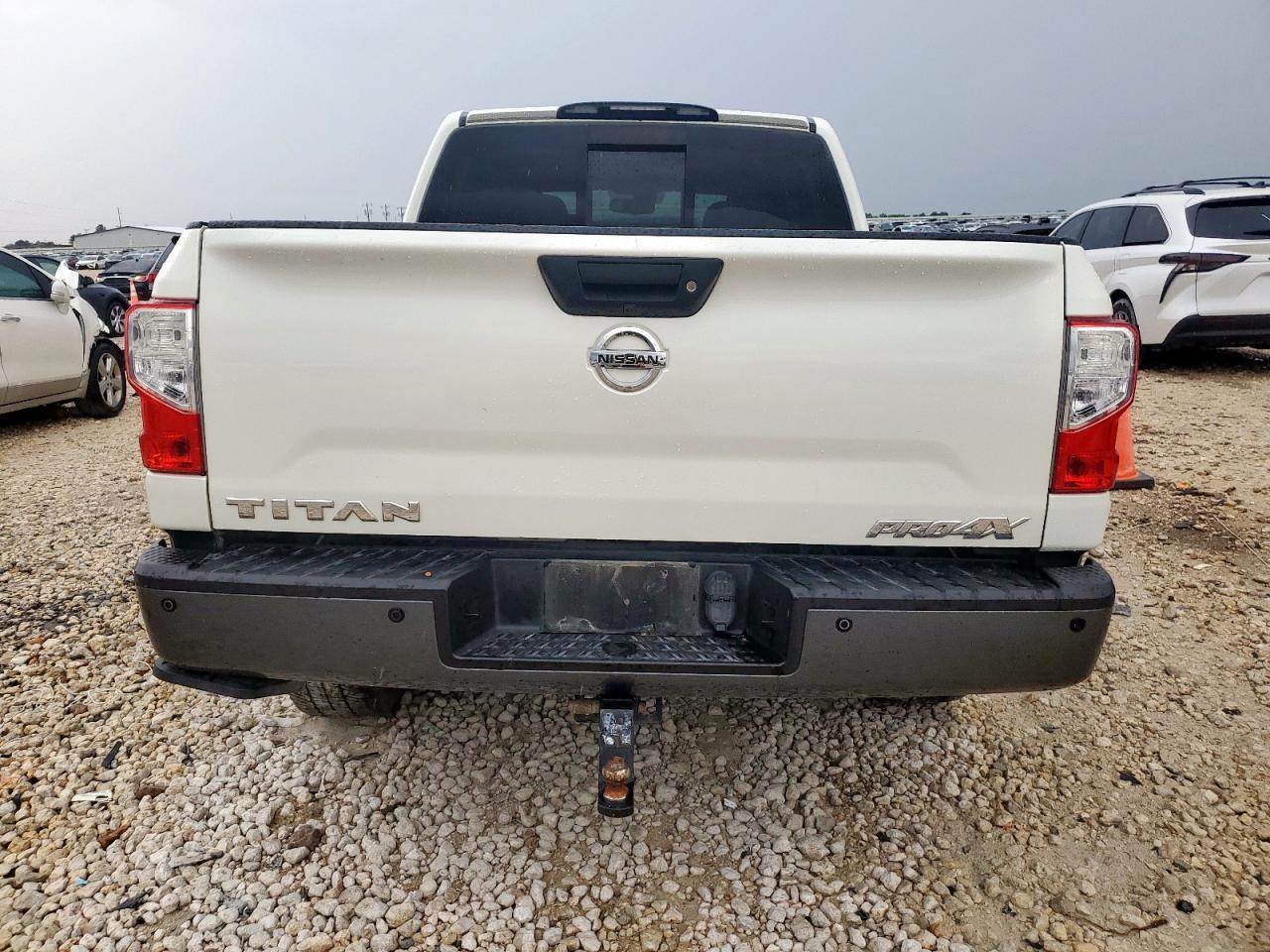 2017 Nissan Titan Sv VIN: 1N6AA1E55HN528429 Lot: 69915585