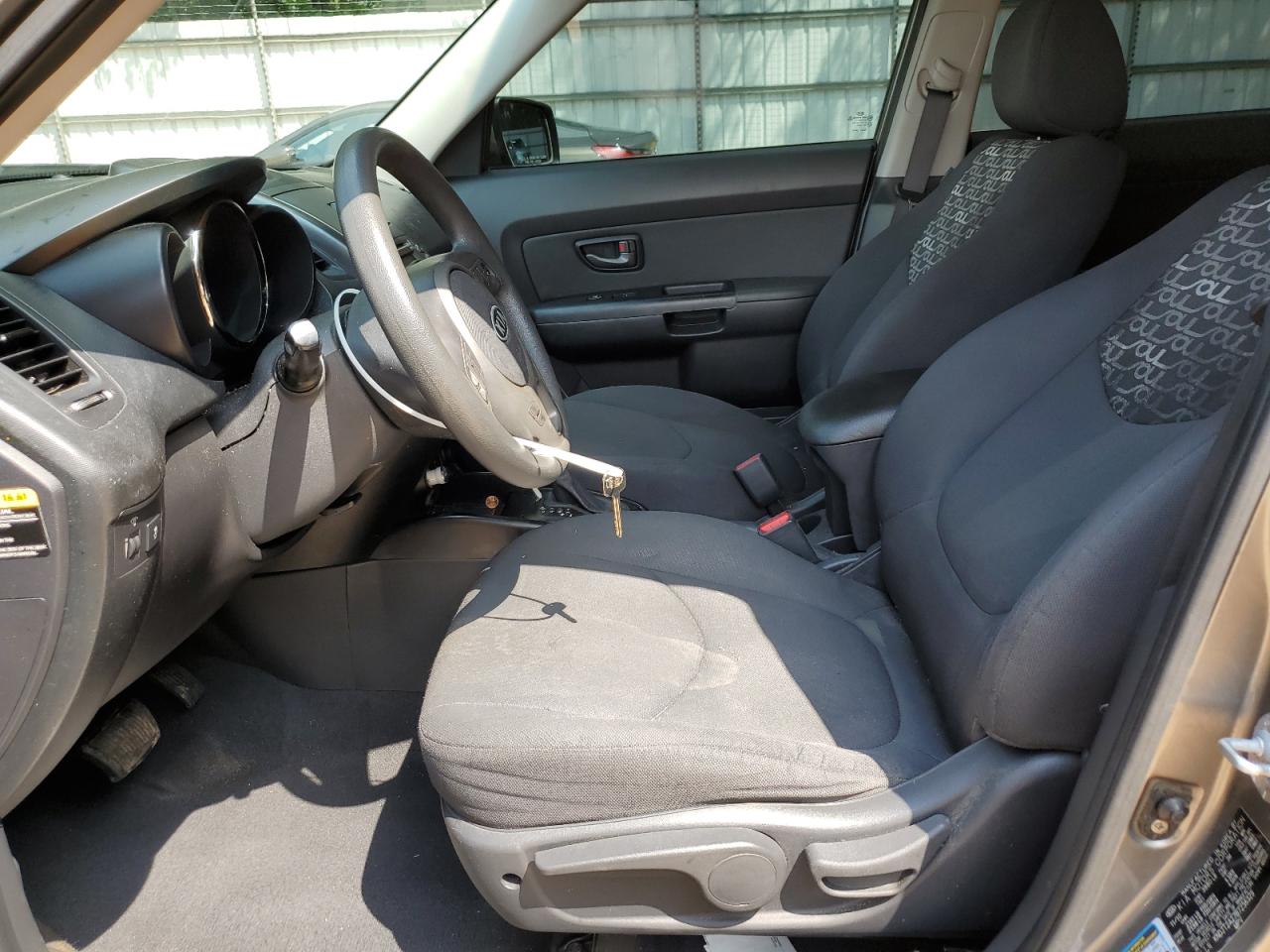 2011 Kia Soul + VIN: KNDJT2A27B7256329 Lot: 69513695