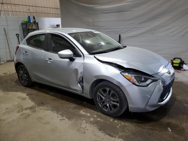  TOYOTA YARIS 2020 Srebrny