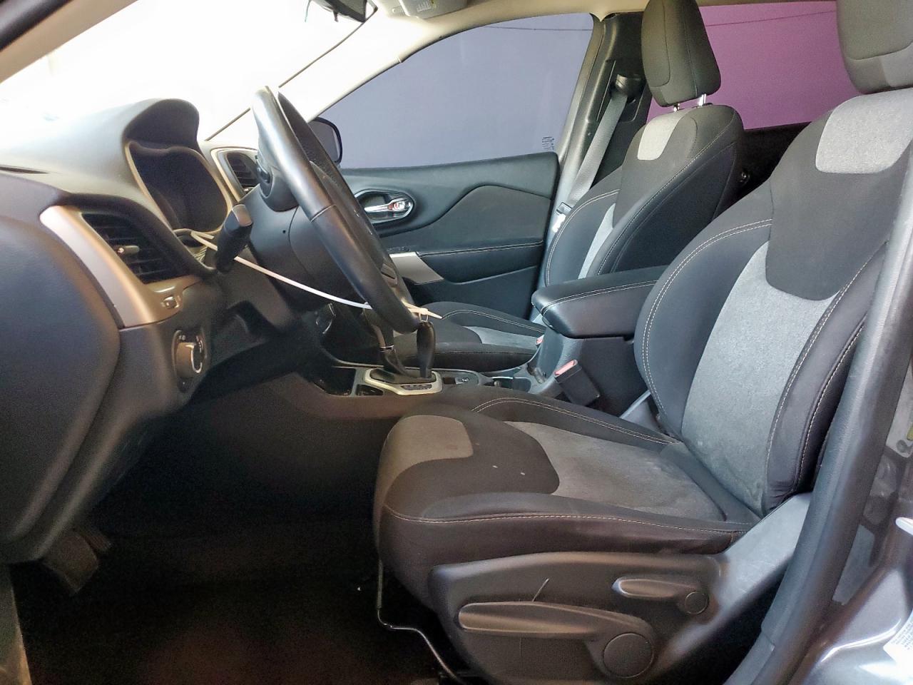 2017 Jeep Cherokee Sport VIN: 1C4PJLAB8HW623792 Lot: 67227485