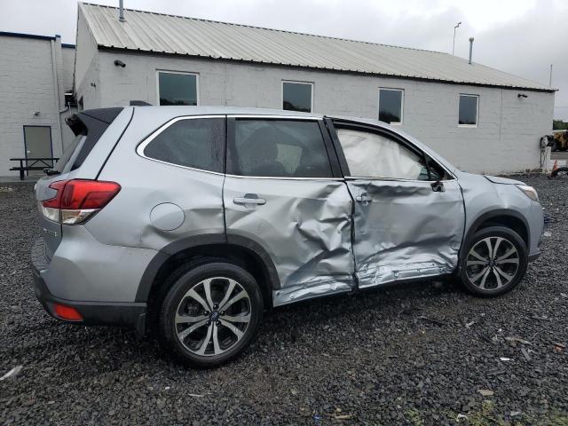  SUBARU FORESTER 2024 Granatowy