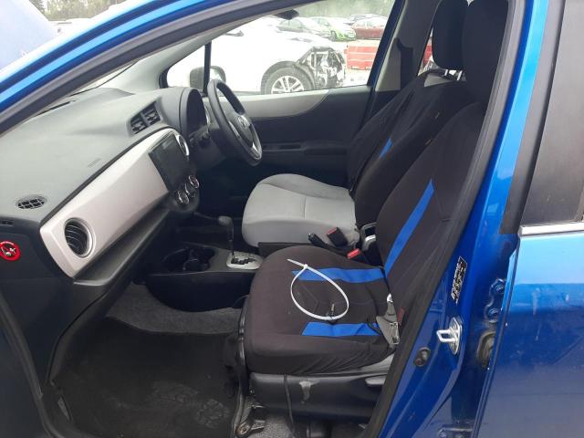 2011 TOYOTA YARIS TR