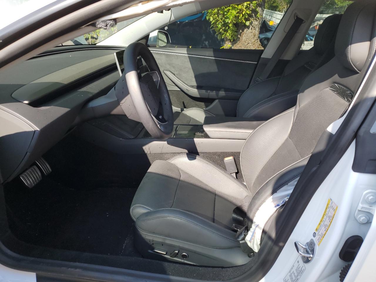 2025 Tesla Model 3 VIN: 5YJ3E1ET8SF939084 Lot: 67816775