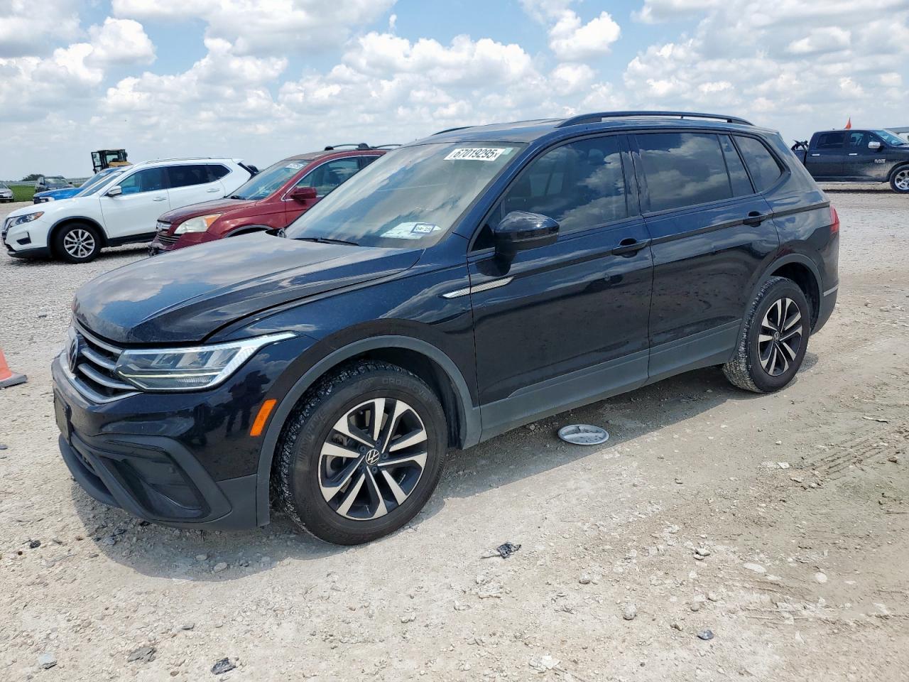 2023 Volkswagen Tiguan S black null gas 3VVRB7AX2PM073000 photo #1