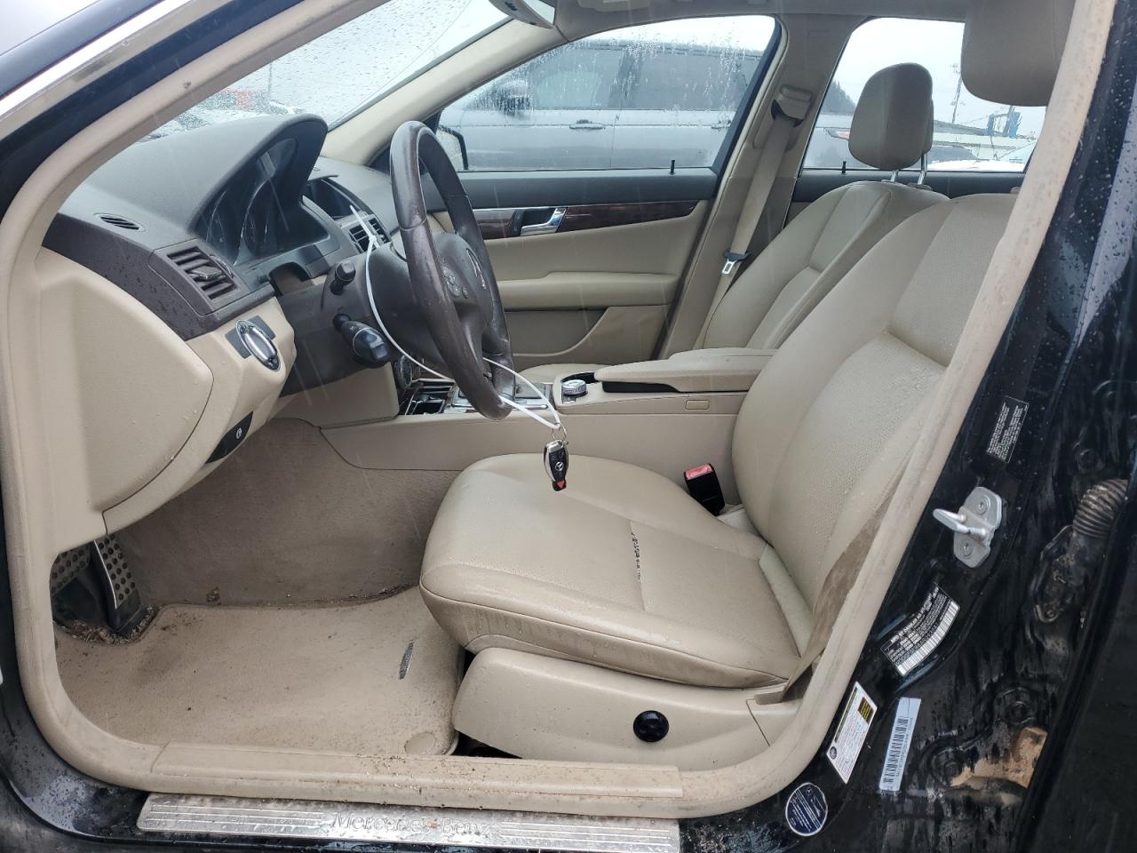 2010 Mercedes-Benz C 300 VIN: WDDGF5EB8AR093941 Lot: 70097775