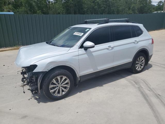  VOLKSWAGEN TIGUAN 2018 Серебристый