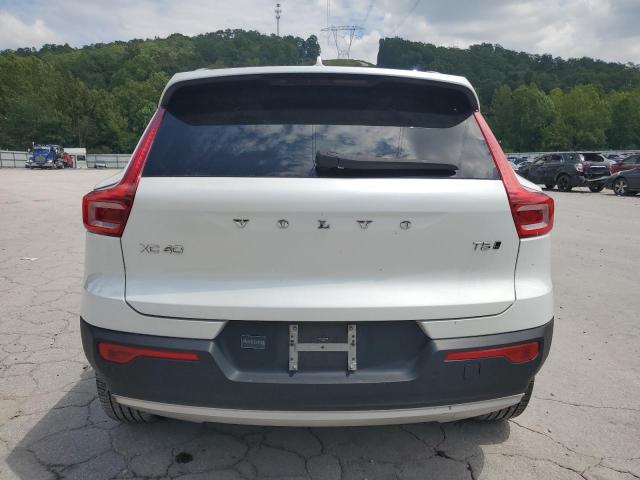  VOLVO XC40 2021 Белы