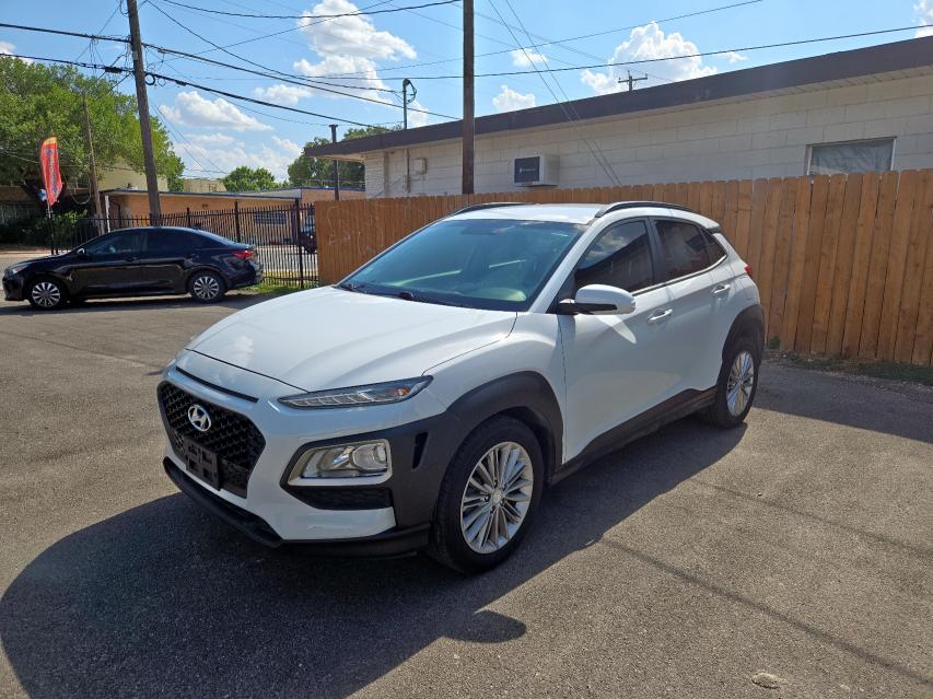  HYUNDAI KONA 2018 Белы