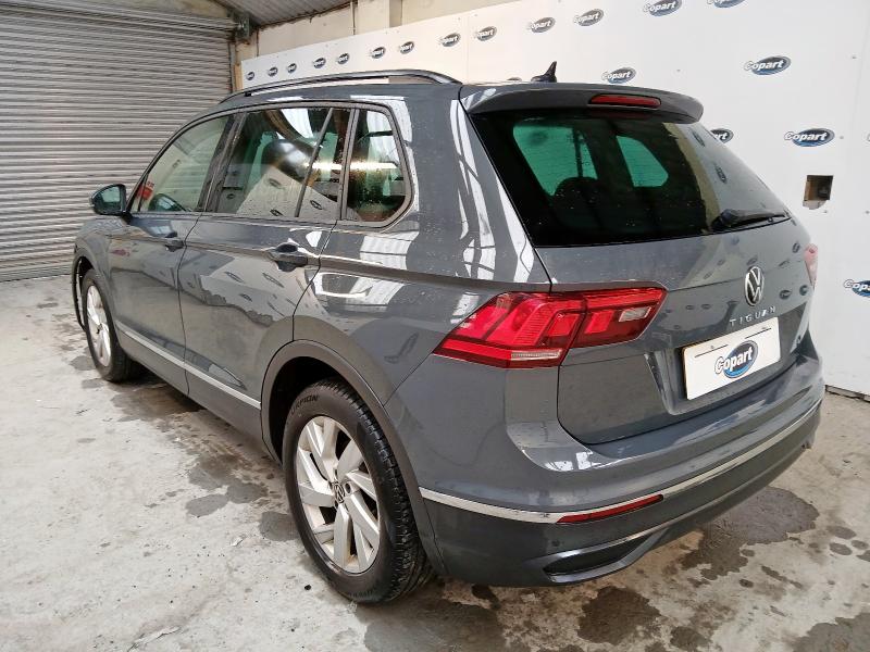 2022 VOLKSWAGEN TIGUAN LIFE