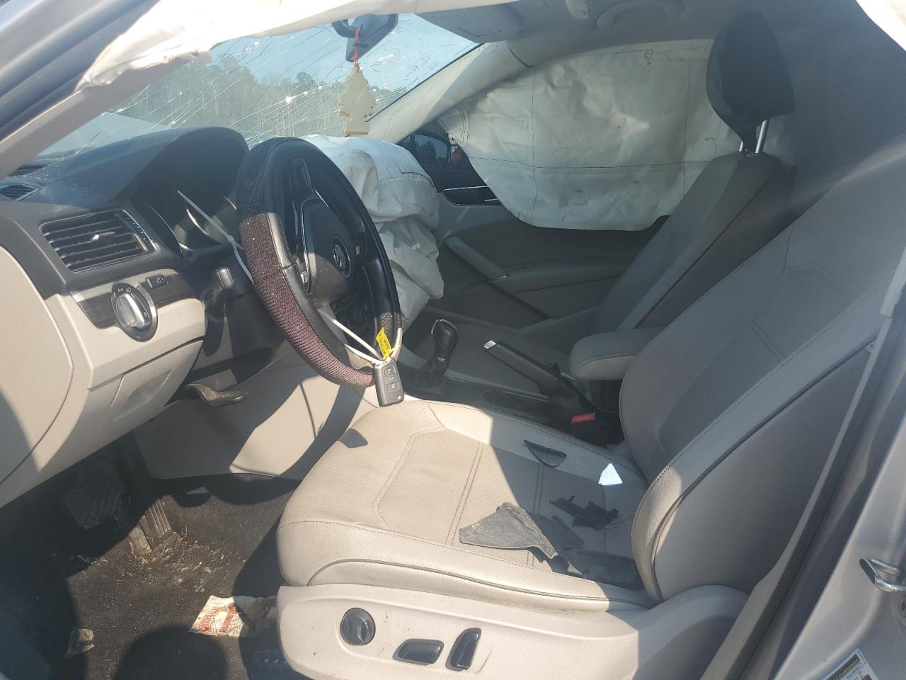 2018 Volkswagen Passat Se VIN: 1VWBA7A33JC027195 Lot: 69413895