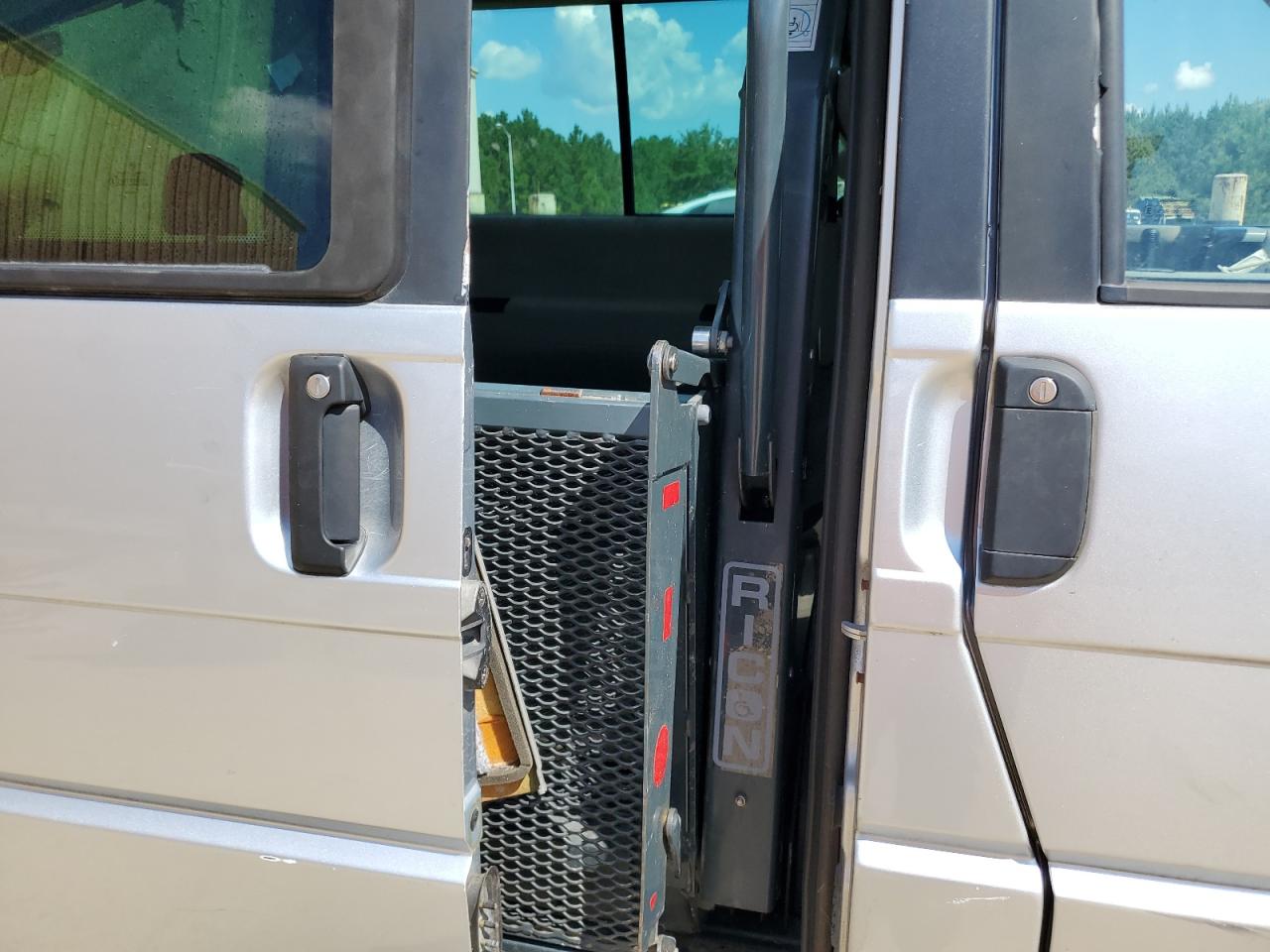 2002 Volkswagen Eurovan Gls VIN: WV2KB47092H076225 Lot: 70983195