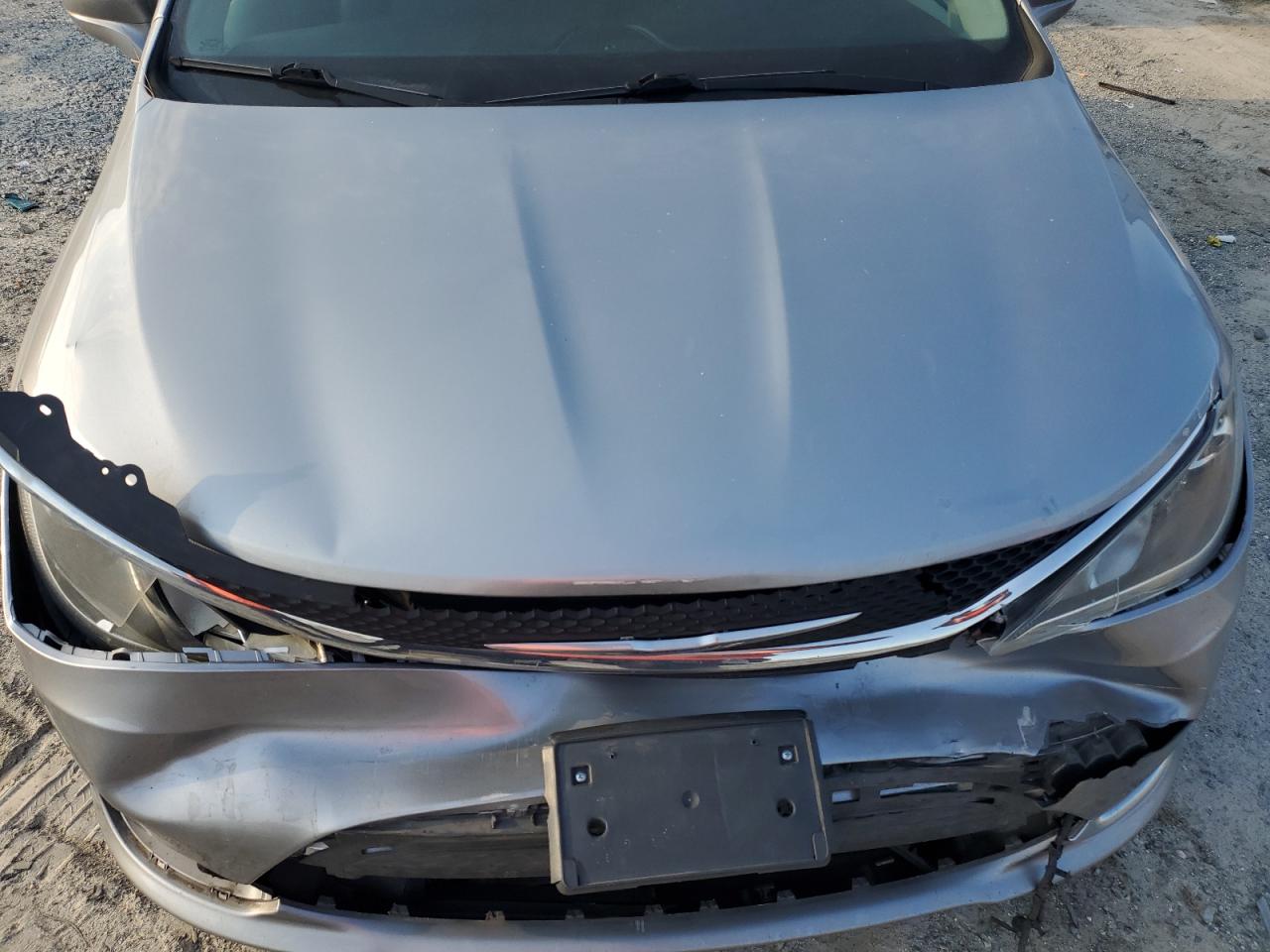 2020 Chrysler Pacifica Touring L VIN: 2C4RC1BG8LR280517 Lot: 70454295