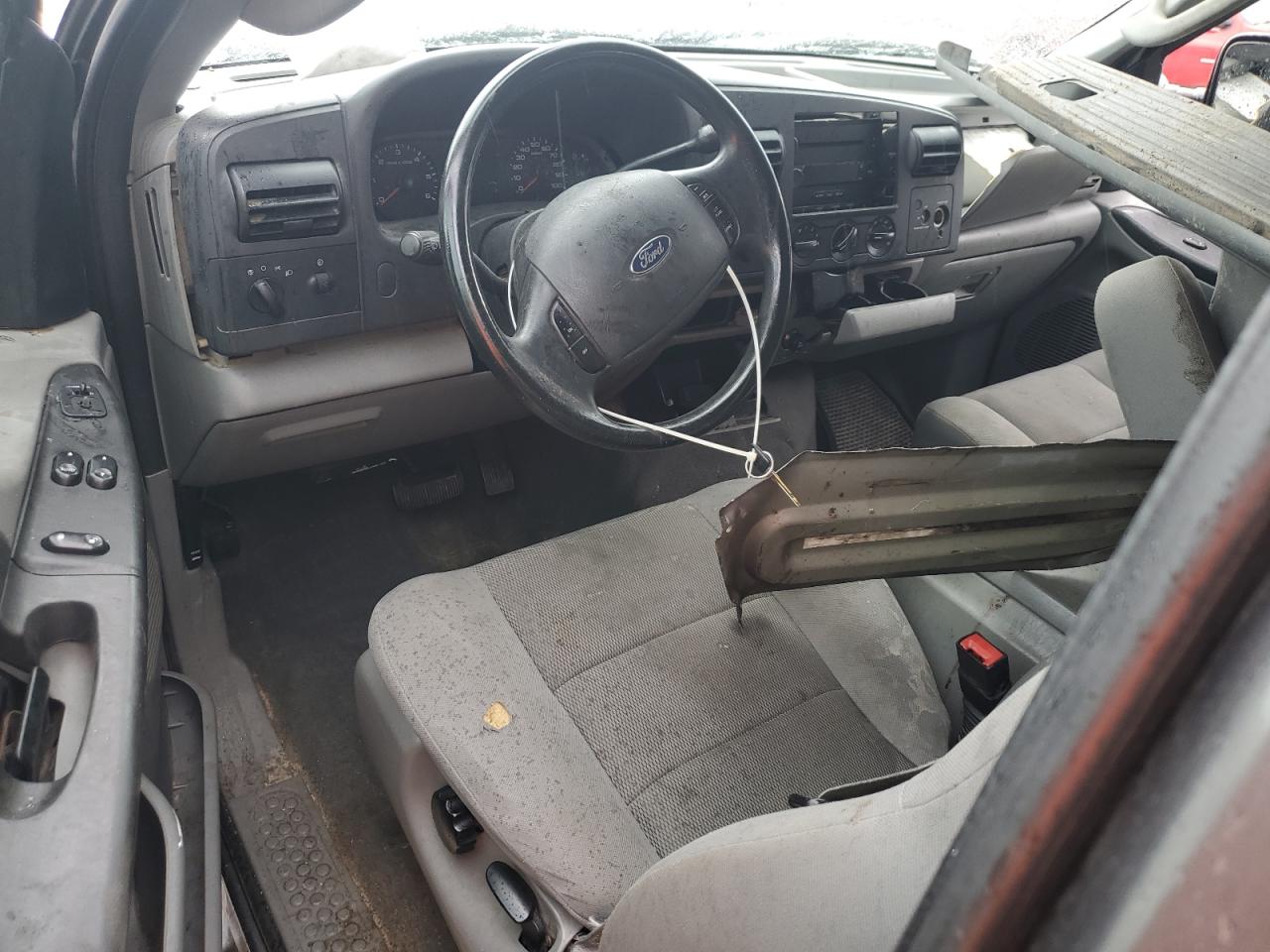 2005 Ford F250 Super Duty VIN: 1FTSX21525EA71334 Lot: 69344215