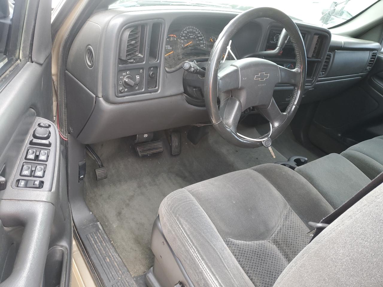 2004 Chevrolet Silverado C2500 Heavy Duty VIN: 1GCHC23G14F130113 Lot: 70130595