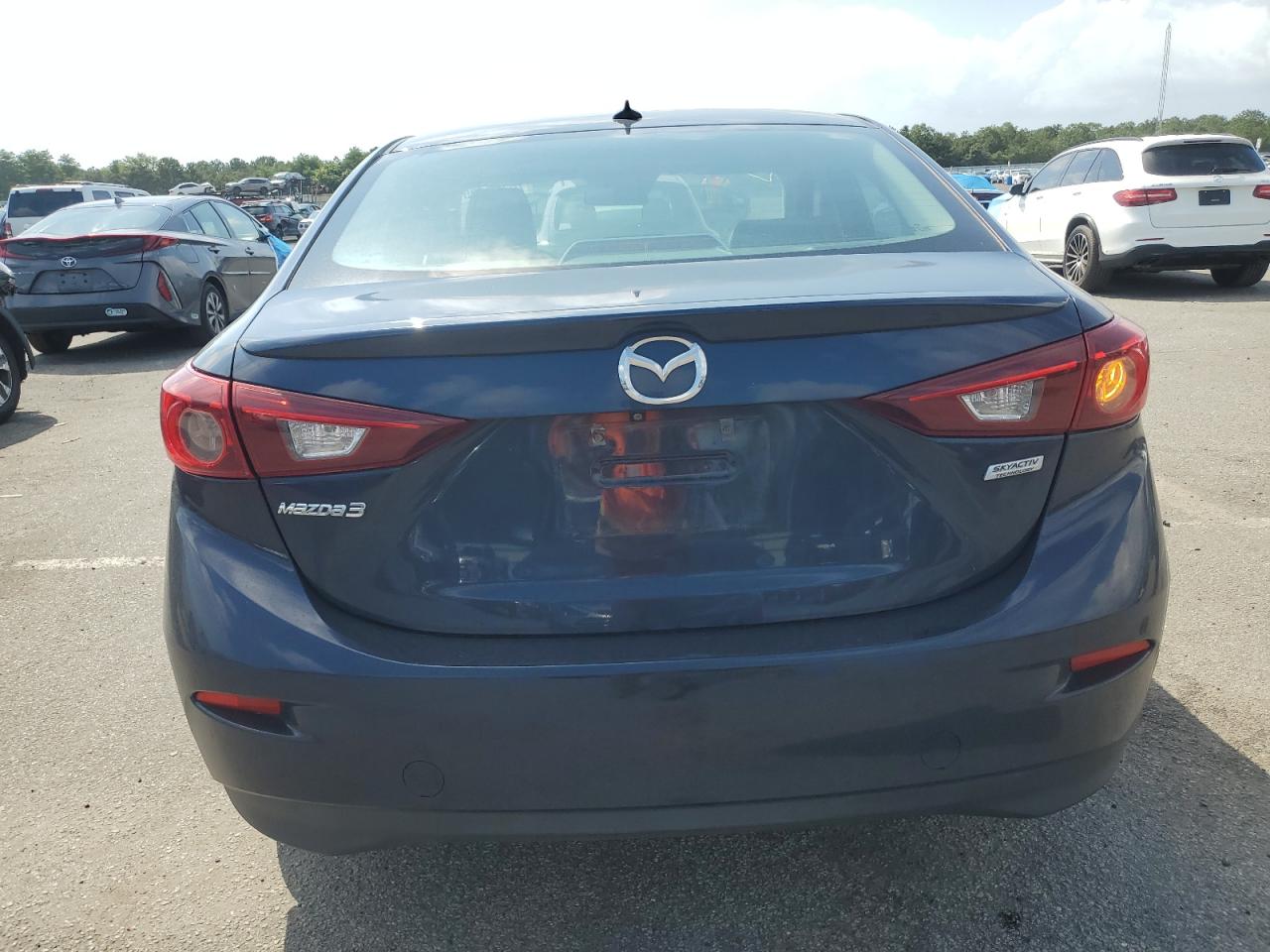 2018 Mazda 3 Touring VIN: 3MZBN1V36JM188232 Lot: 70163495