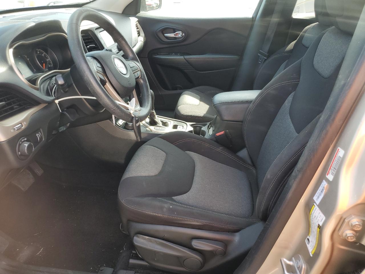 2015 Jeep Cherokee Sport VIN: 1C4PJMAB8FW569171 Lot: 70459875