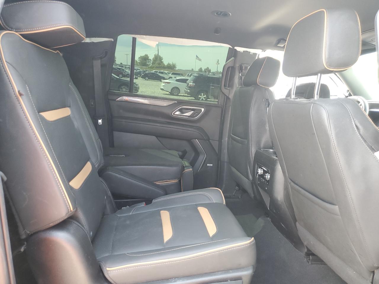 2024 GMC Yukon Xl K1500 At4 VIN: 1GKS2HKD6RR115927 Lot: 68476295