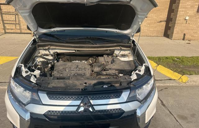  MITSUBISHI OUTLANDER 2020 Biały