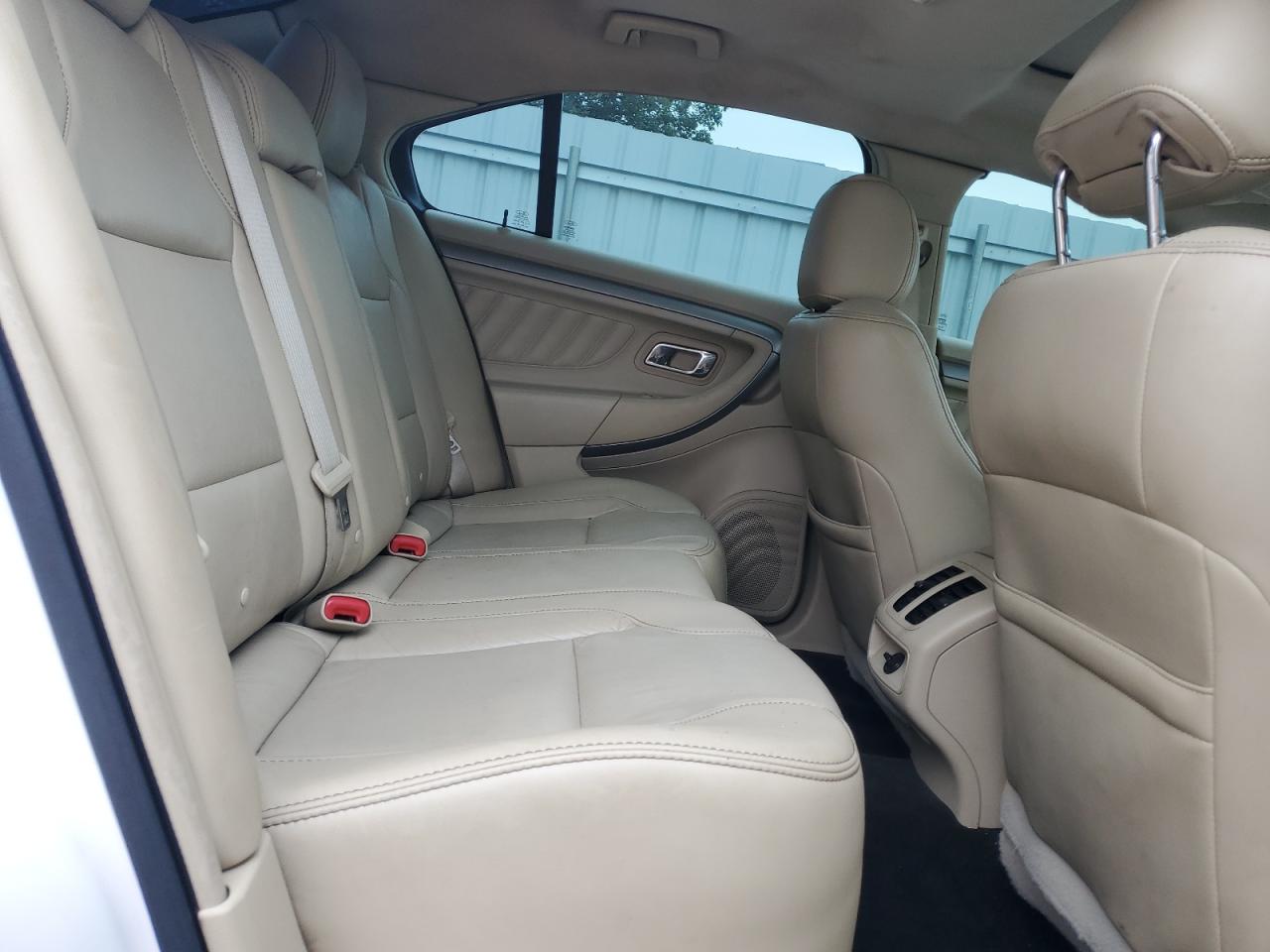 2015 Ford Taurus Sel VIN: 1FAHP2E85FG166710 Lot: 68841625