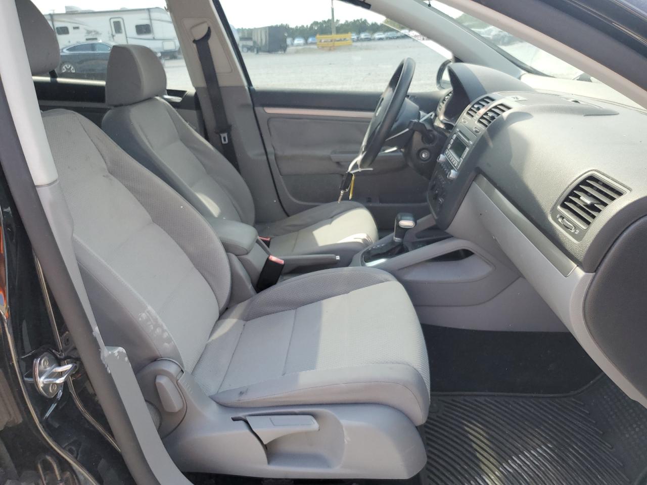 2009 Volkswagen Rabbit VIN: WVWDA71K19W015219 Lot: 67967185