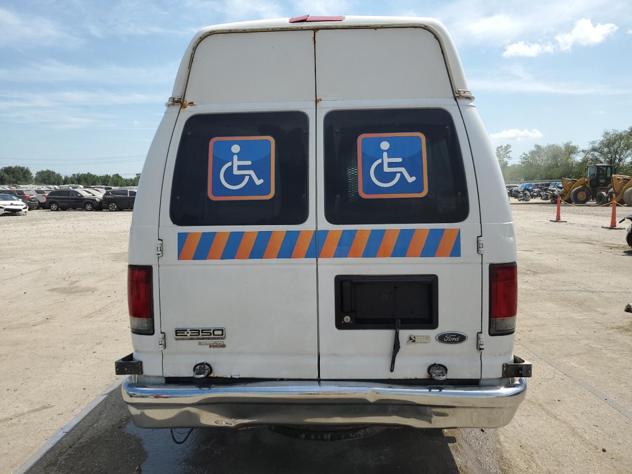 2011 Ford Econoline E350 Super Duty Wagon VIN: 1FBSS3BLXBDA72089 Lot: 68045205