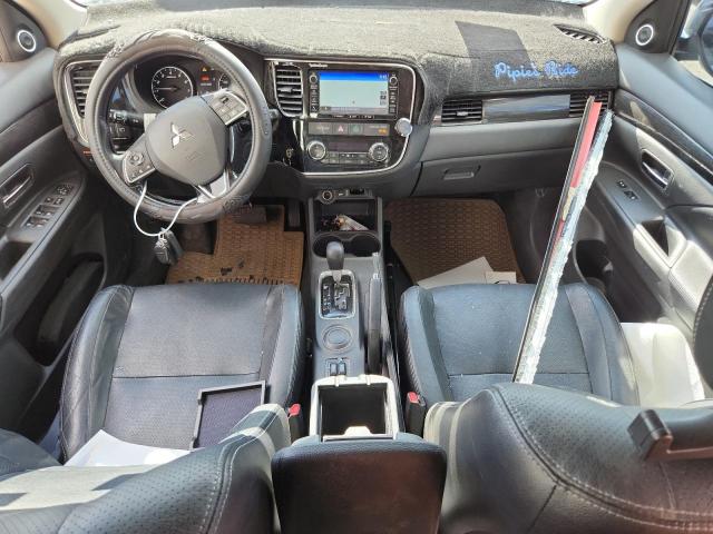  MITSUBISHI OUTLANDER 2016 Серебристый