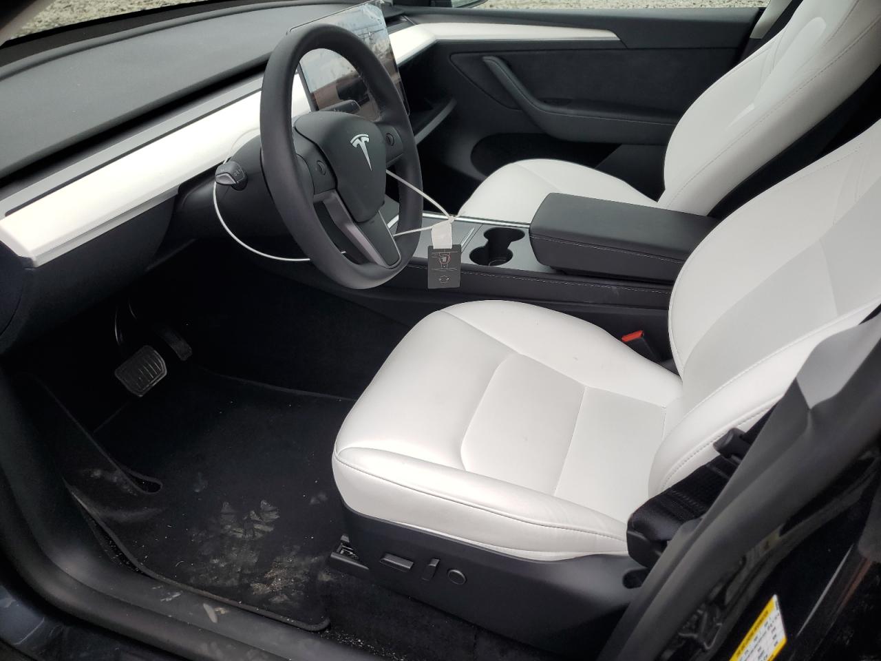 2025 Tesla Model Y VIN: 7SAYGAEE9SF294644 Lot: 69127555