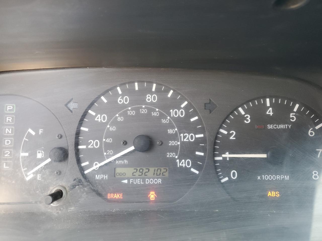 2000 Toyota Camry Le VIN: 4T1BF28K8YU947635 Lot: 70465985