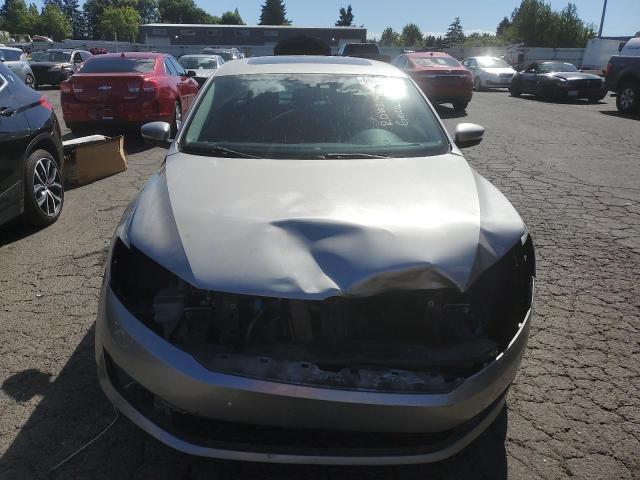  VOLKSWAGEN PASSAT 2014 Srebrny