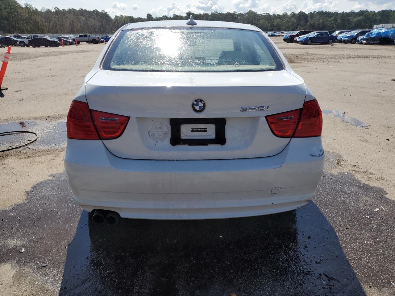 2009 BMW 328 I VIN: WBAPH77549NL85044 Lot: 68637985
