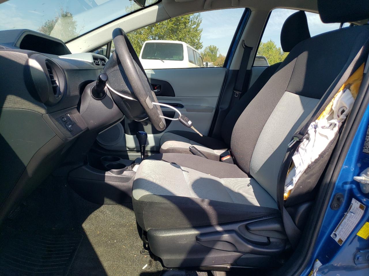 2012 Toyota Prius C VIN: JTDKDTB39C1007386 Lot: 70599475