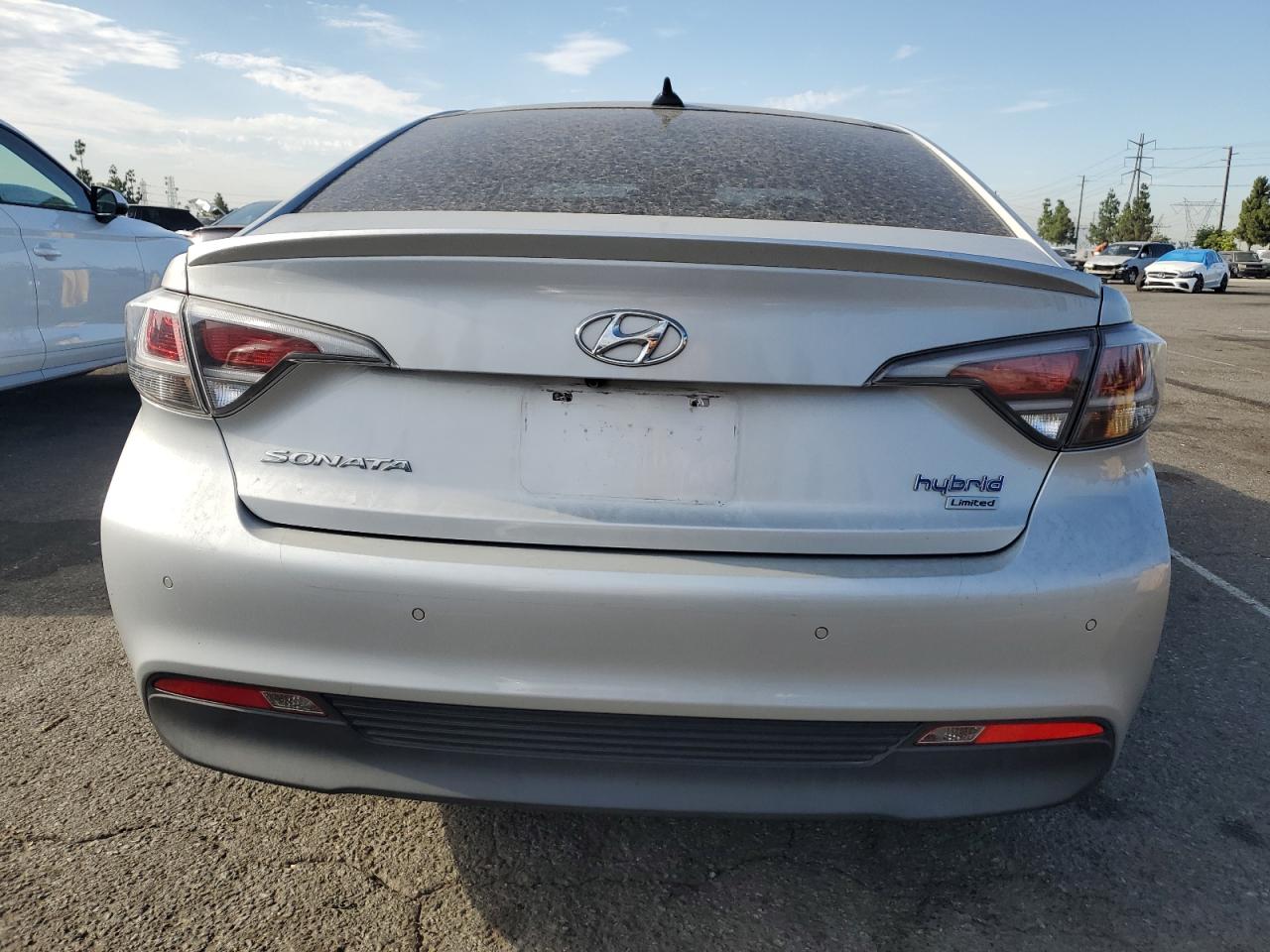 2017 Hyundai Sonata Hybrid VIN: KMHE34L37HA071417 Lot: 70205455