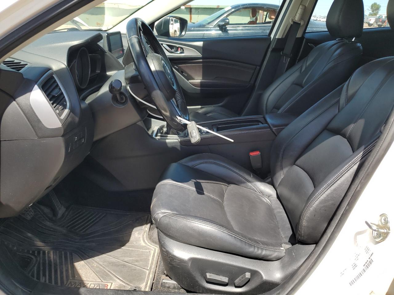 2018 Mazda 3 Touring VIN: 3MZBN1L36JM241949 Lot: 69501395