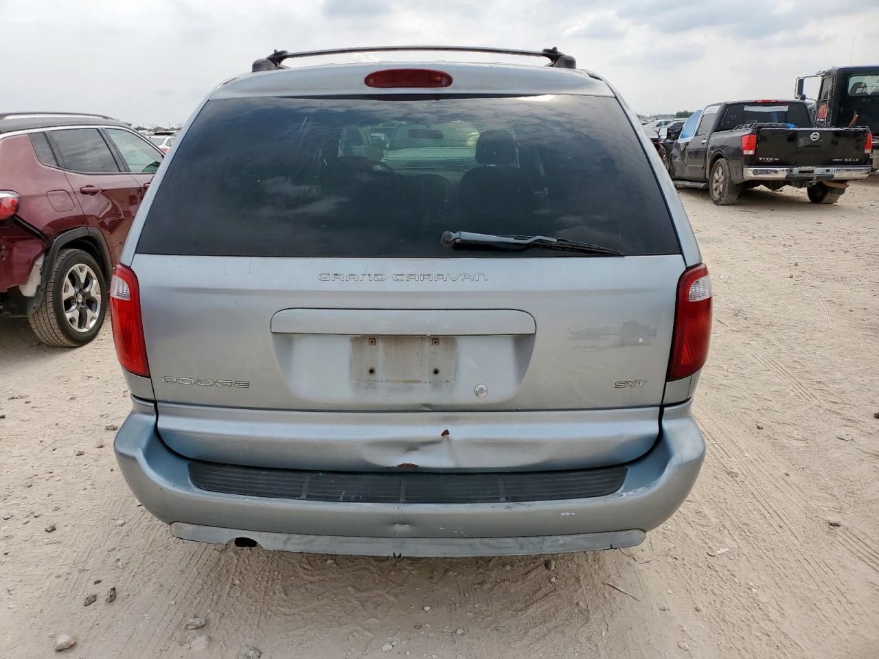 2005 Dodge Grand Caravan Sxt VIN: 2D4GP44L45R128215 Lot: 69503165