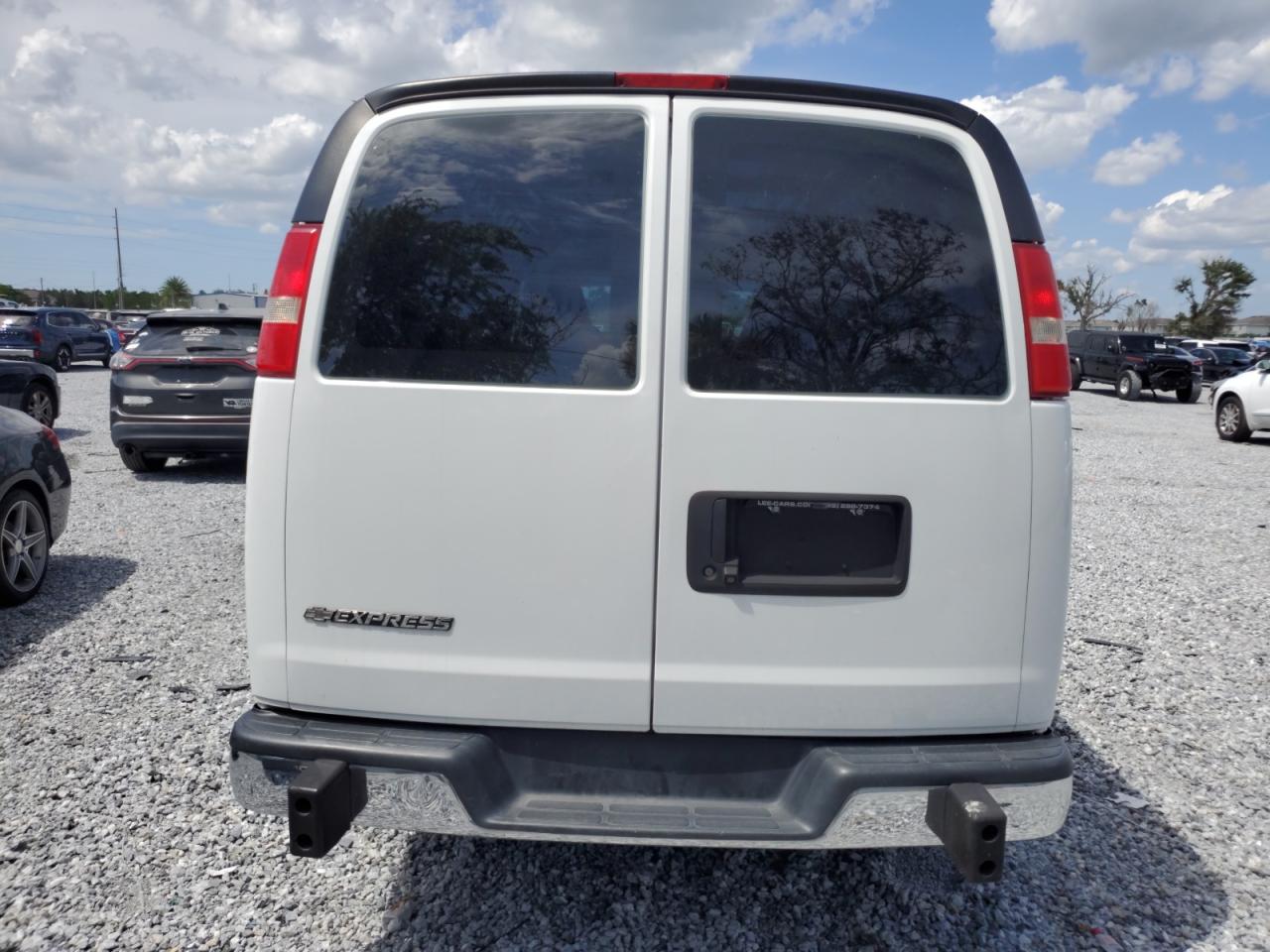 2018 Chevrolet Express G2500 VIN: 1GCWGAFGXJ1908998 Lot: 69532315