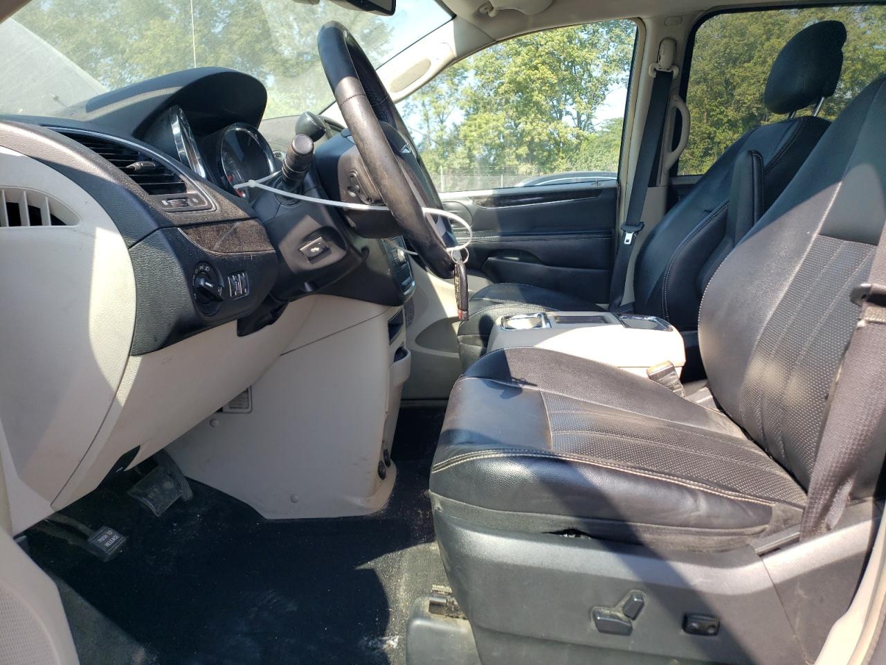 2014 Chrysler Town & Country Touring L VIN: 2C4RC1CG4ER228822 Lot: 67989025