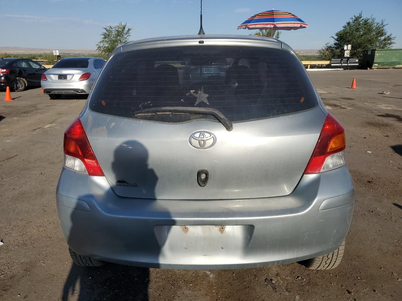 2009 Toyota Yaris VIN: JTDJT903095250106 Lot: 67843875