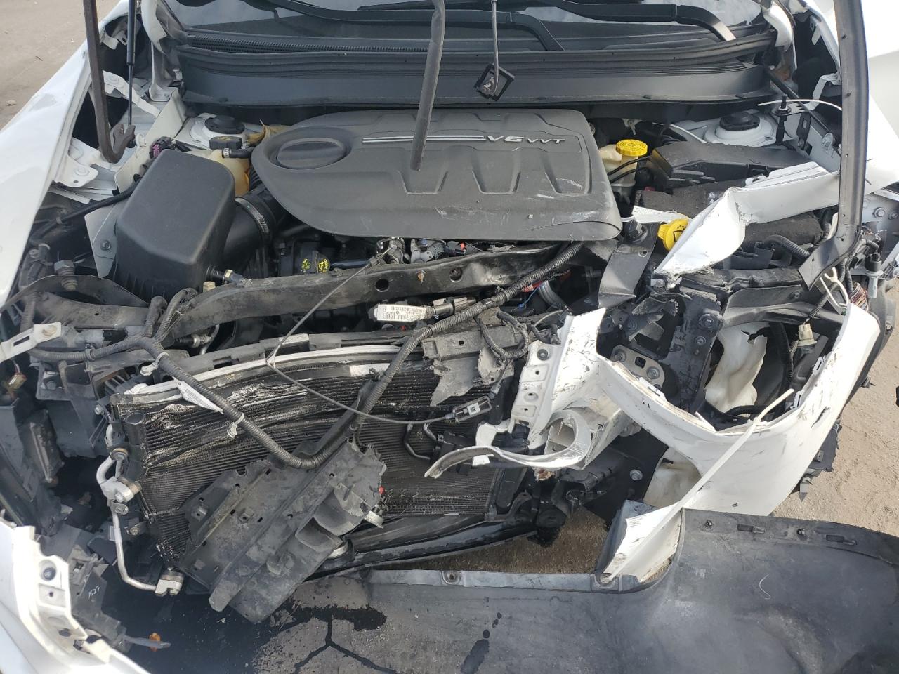 2015 Jeep Cherokee Latitude VIN: 1C4PJLCSXFW532193 Lot: 70767025