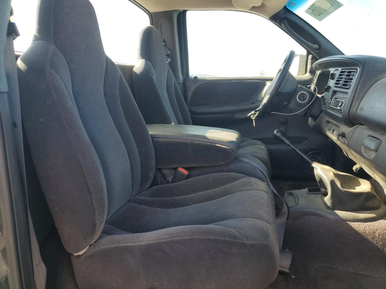 2000 Dodge Dakota VIN: 1B7FL26X1YS753294 Lot: 70055785